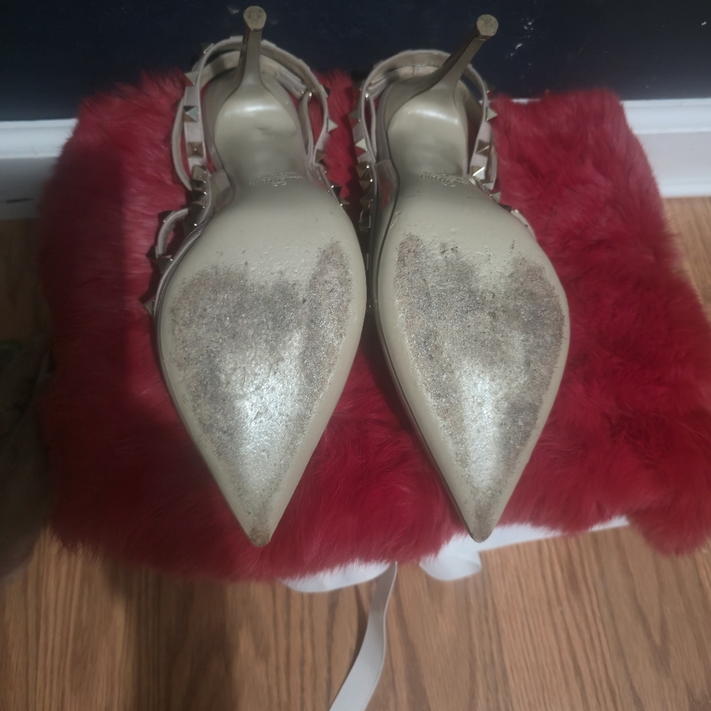 Valentino Women's Beige Heels with Gold Studs - Picture 7 of 11